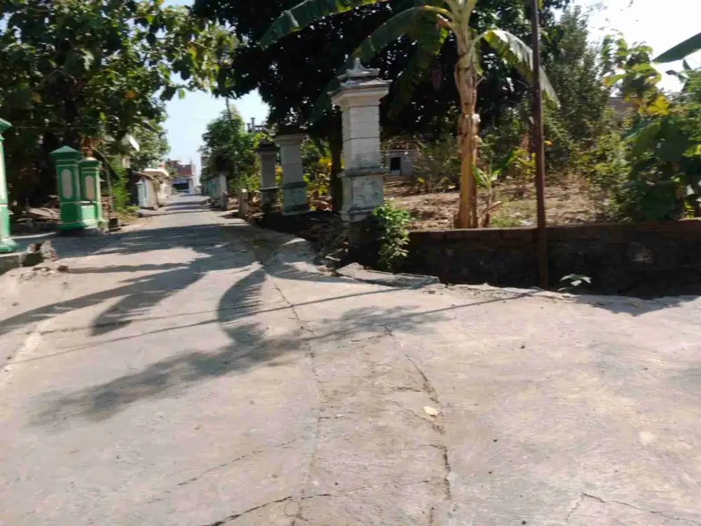 pekarangan murah 287m² hook ( 25 x 11 500m  barat BRI godok , pinggir kampung , polokarto :
