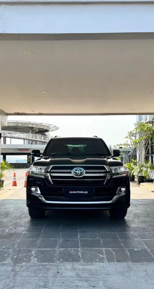 [KM20rb] TOYOTA LAND CRUISER VXR200 AT 2019