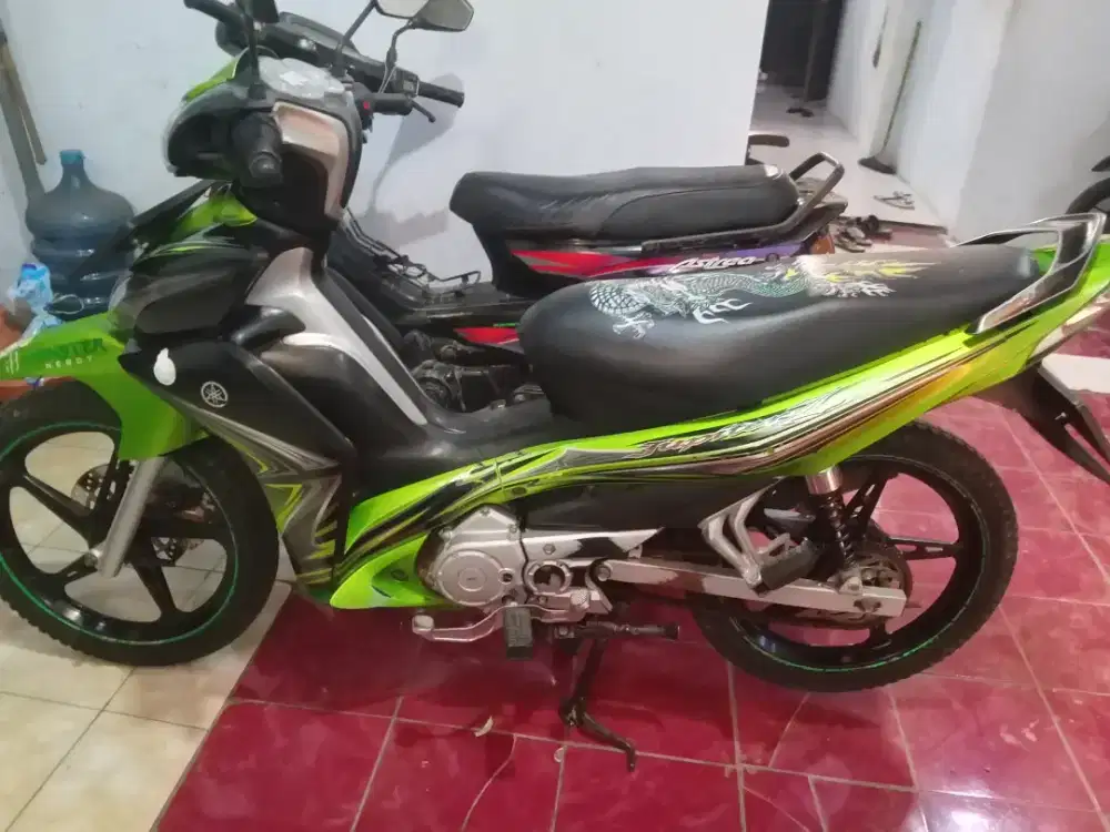 Jupiter z 2012,ss lengkap pajak mati 2 tahun,kelistrikan on,6,2jt nego