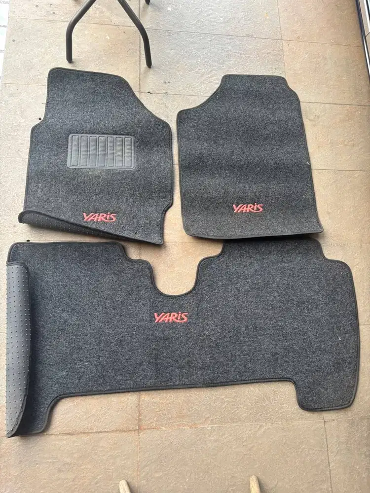 KARPET BLUDRU ORIGINAL TOYOTA BAWAAN YARIS BAKPAO