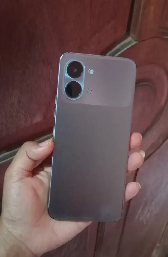 Tecno Spark Go 3 4+4/64.