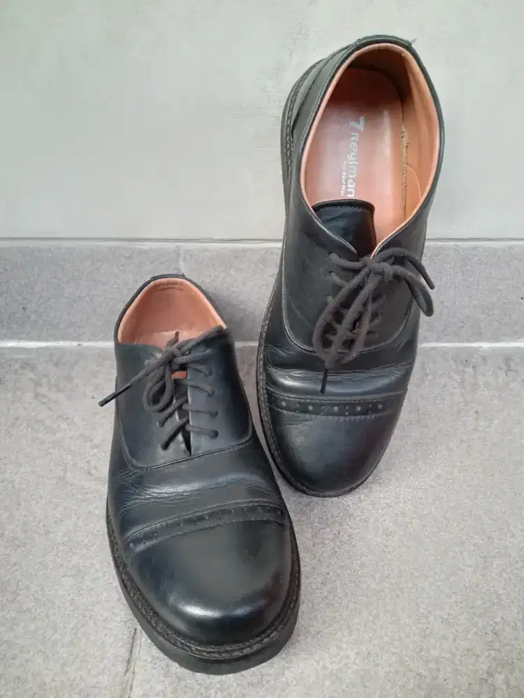 Sepatu Reyl Man Jazz 02 Black Series