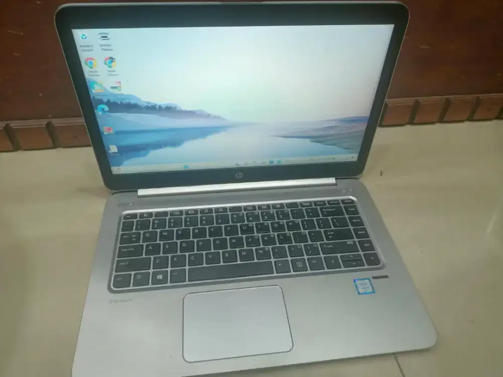 lactop hp elitebook folio 1040 G3 ram 16/M.2 SSD 512 normal smua nya