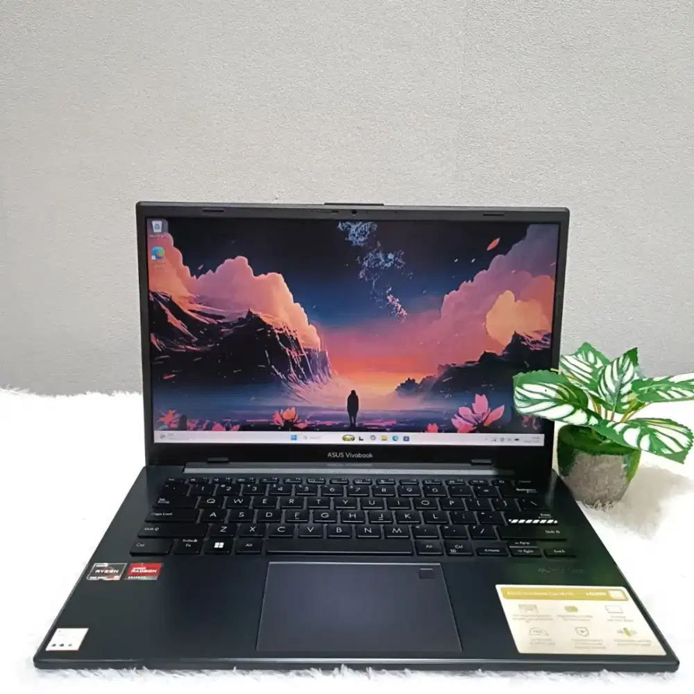 ASUS VIVOBOOK GO E1404FA RYZEN 3 7320U RAM 8GB SSD 256GB LAYAR 14.0