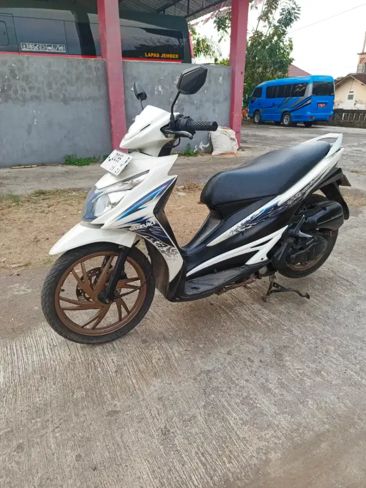 Suzuki Hayate 2011