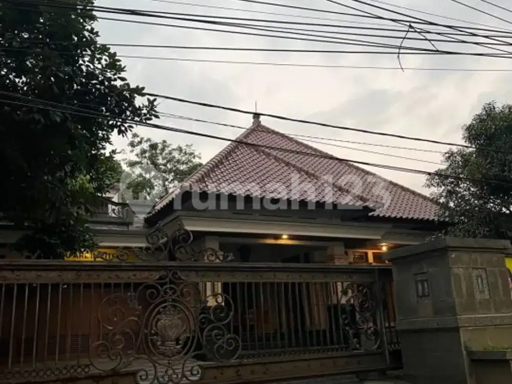 Barang Langka!! Rumah Terawat Cipaganti Mainroad - Vibes Bandung Tempo Dulu