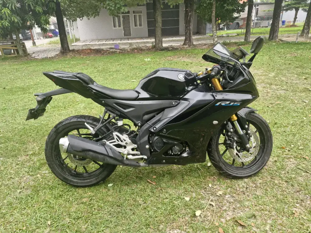 R 15 V4 2021 Dijual tanpa perantara