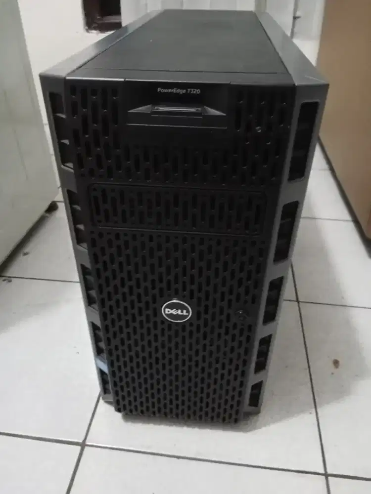 Server DELL Poweredge t320
Quad core  2.00 Ghz, RAM 4Gb, Tanpa HD,