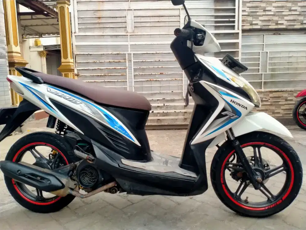 Honda Vario LED lengkap motor sehat keterangan detail dibawah