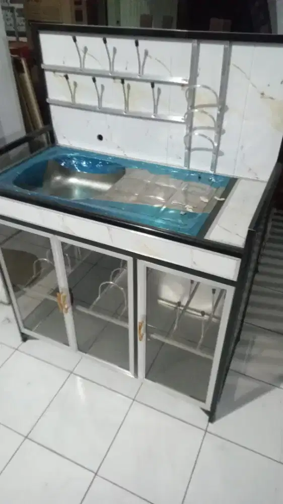 wastafel plus rak piring
