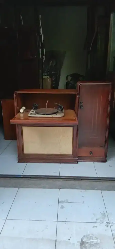 player kabinet turntable garrard made in england