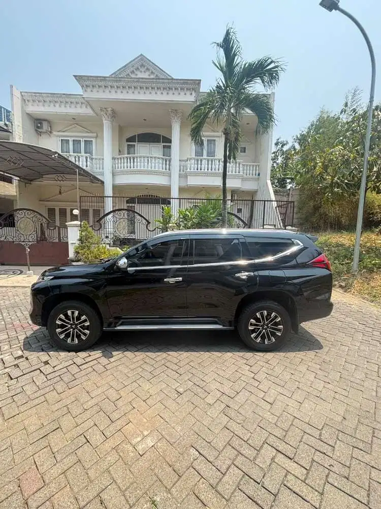 Mitsubshi pajero sport dakar 4x2 tahun 2024