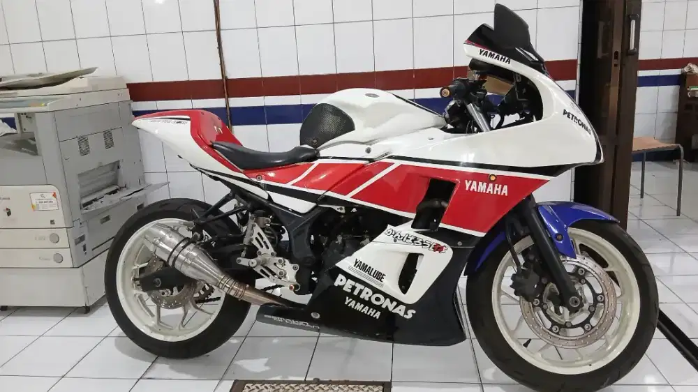 YAMAHA R25 MODEL MOTOGP TH 2014