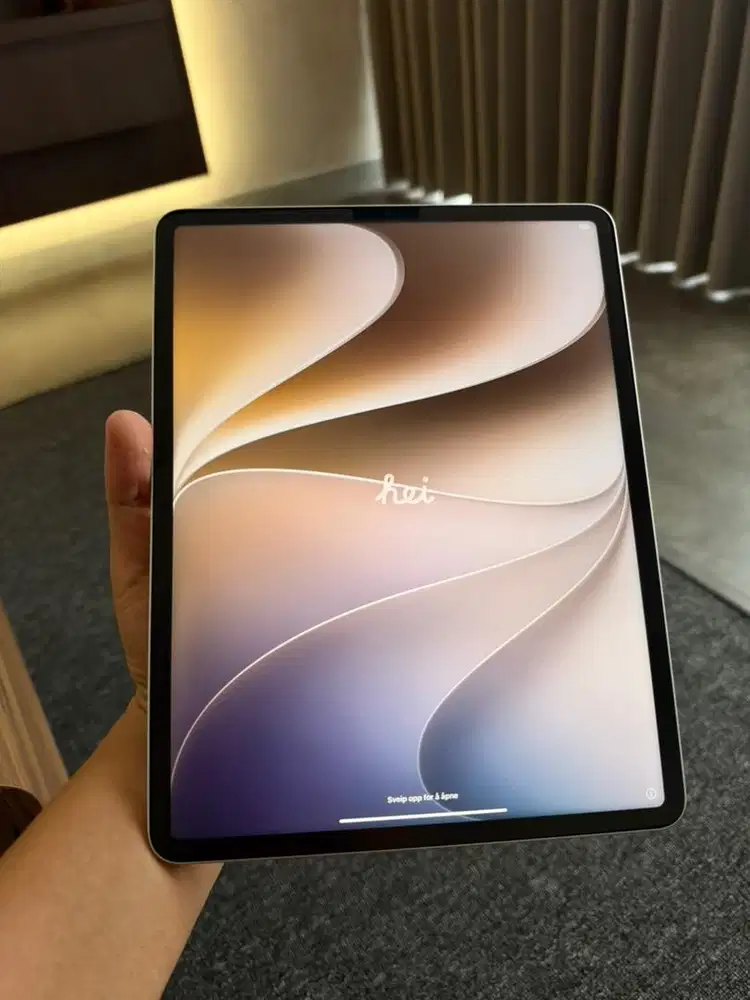 Ipad Pro Gen 6 M2 128 GB WiFi + Magic Keyboard