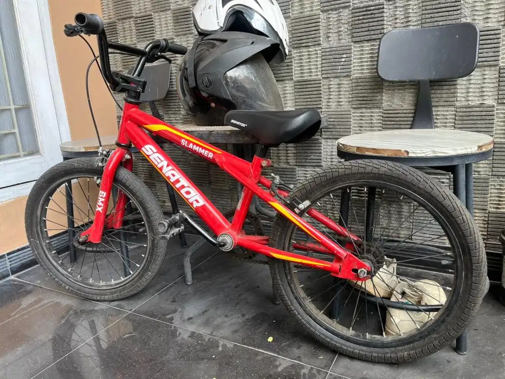 Sepeda BMX Senator
