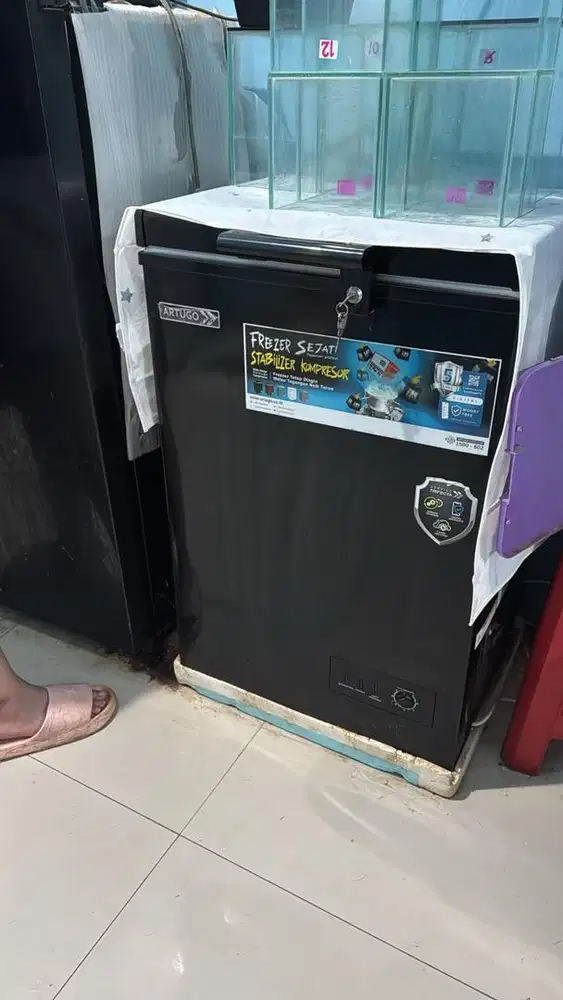 Freezer artugo 100 liter kondisi istimewa