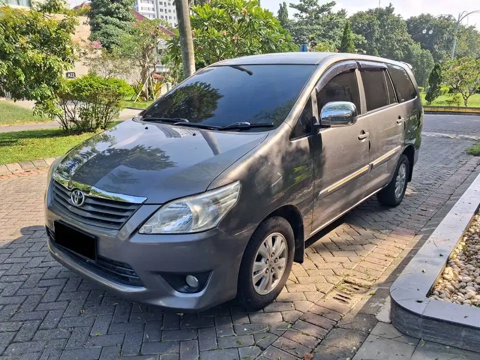Innova Diesel E Plus 2012 Abu Abu Metalik