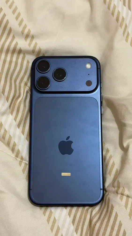 Iphone 17 Promax 256 GB Deep Blue