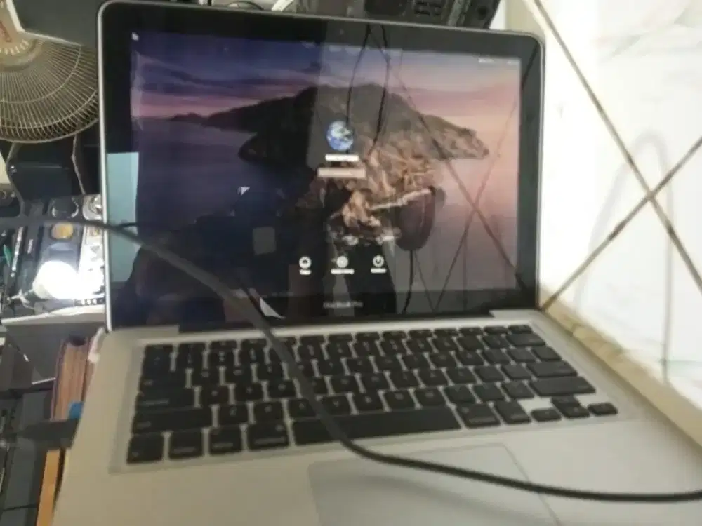 Macbook pro 2012 harga net pas tidak nego sama sekali