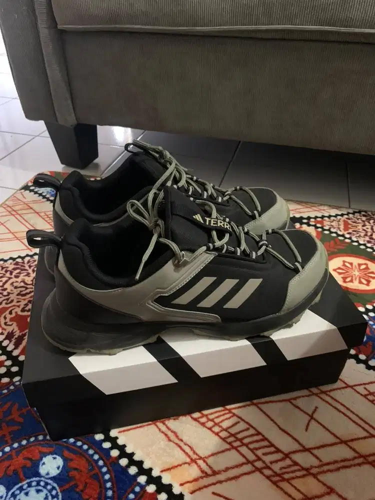 adidas Terrex Original Size 44 2/3 (28.5cm) Fullset