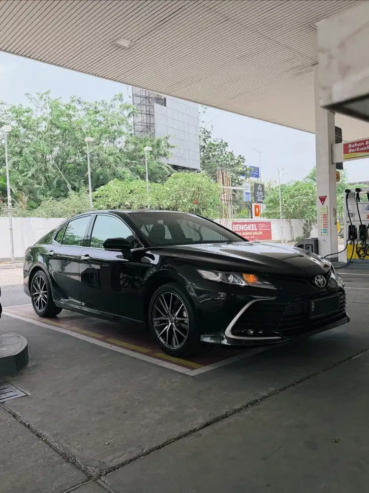 Toyota Camry 2.5 V Facelift 2021/ 2022 KM 44 ribu!