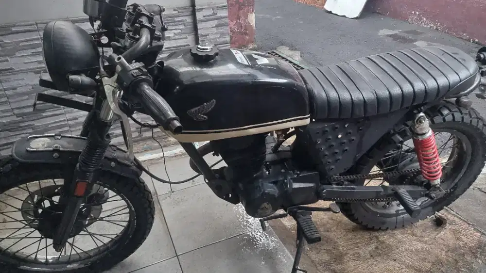HONDA CB CAFE RACER
