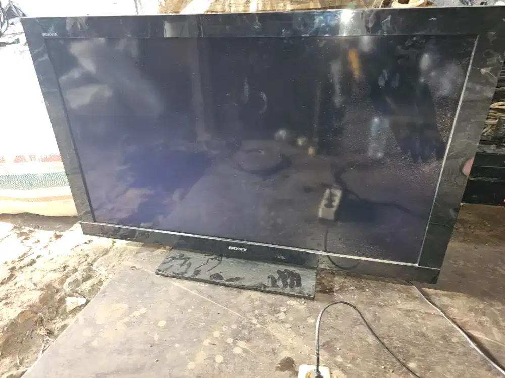 Jual apa adanya merk sony tv lcd nyalaa blank hitam
40 inch