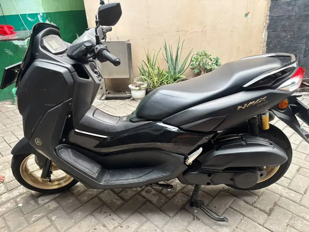 Dijual nmax 2022 connected abs keyless KM rendah service rutin
