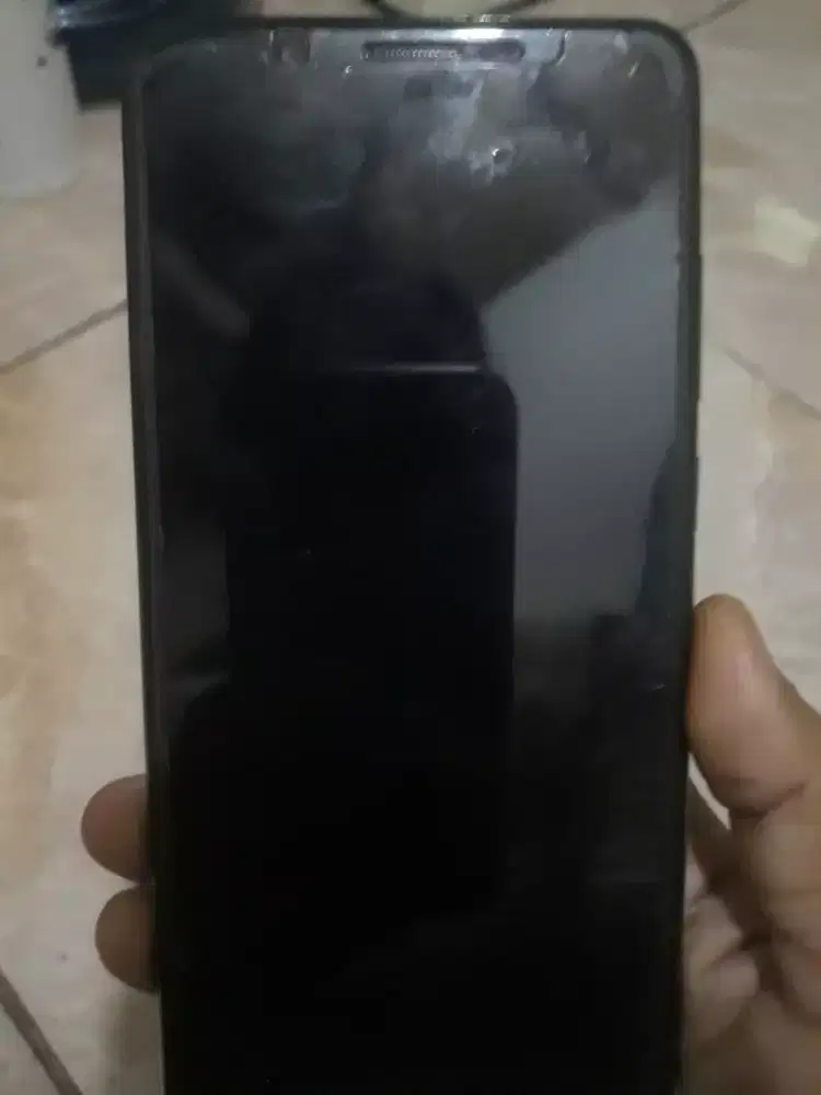 Dijual.hp vivo.Y71.ram3.batangan.lyr retak sdkit.dicas hdp.mati hdp