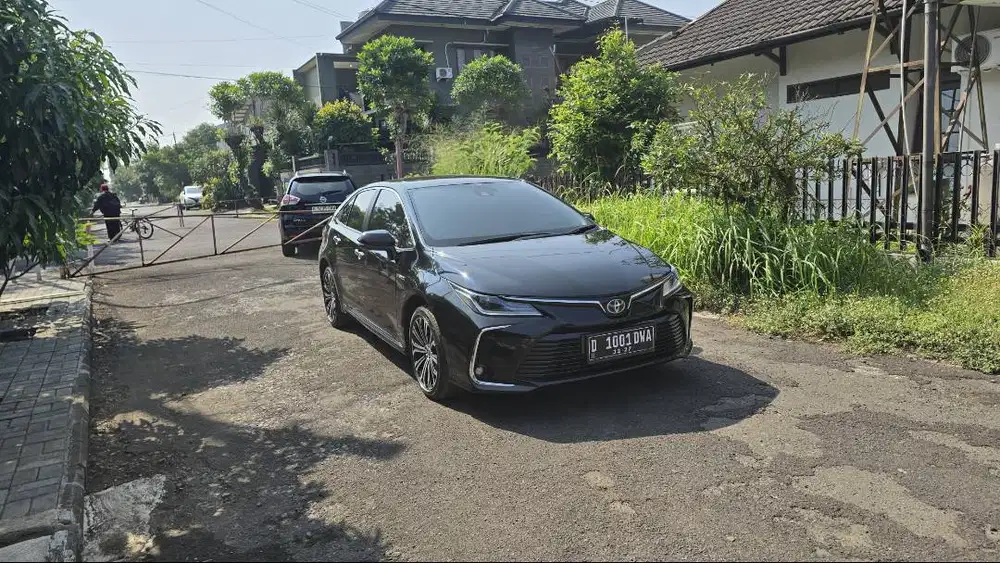 FOR SALE TOYOTA COROLLA ALTIS 1.8 HYBRID AT 2022