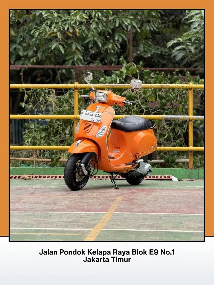 TERMURAH PIAGGIO VESPA S150 2V IE TAHUN 2012 WARNA ORANGE TAORMINA