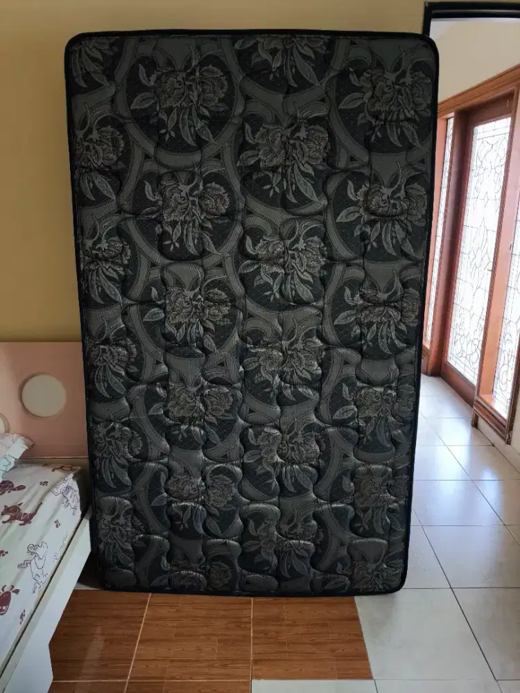 Spring bed merk Guhdo ukuran 120 x 200 cm
