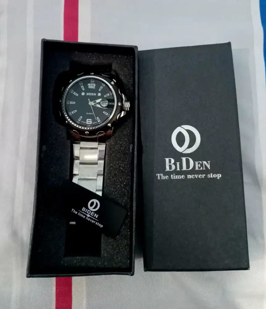 Jam tangan pria BiDen