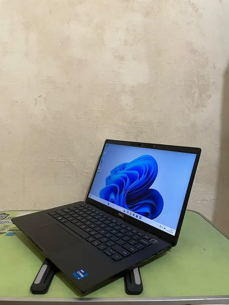 Laptop Dell Latitude 7420 Intel Core i7 Gen 11 Ram 16GB SSD 512GB
