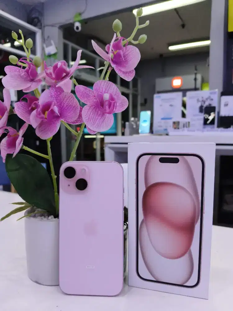 Iphone 15 128gb ex ibox  2 hari pakai