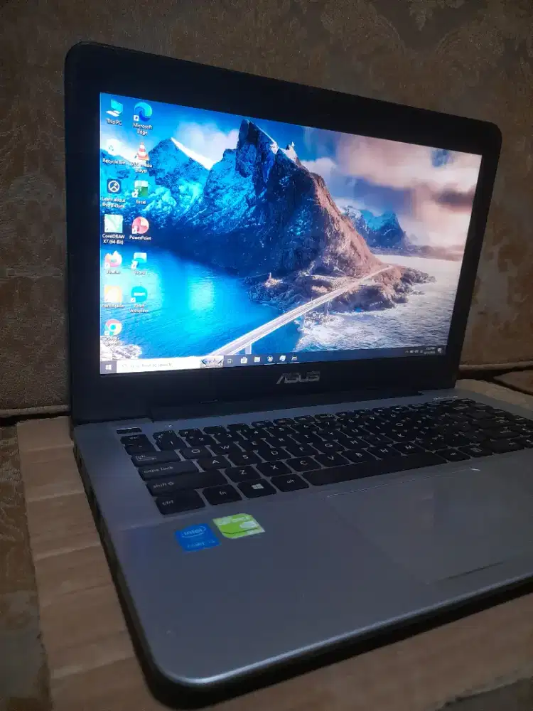 Laptop asus i3 gen 5 NVDIA