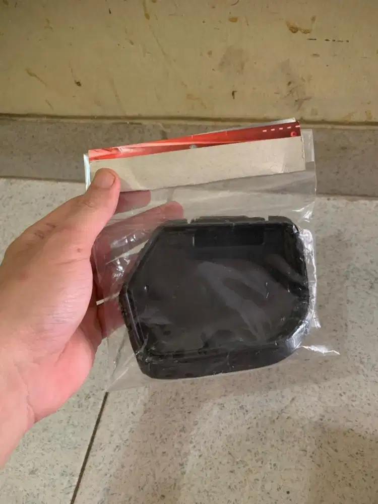tutup laci samping nmax neo masih baru belum dipakai