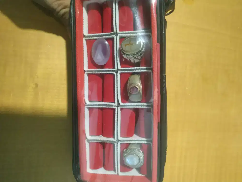Dijual koleksi cincin batu