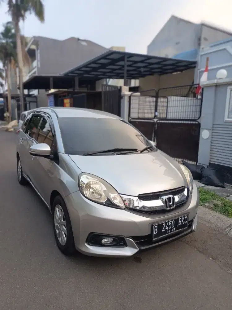 Honda Mobilio 2016 1.5 E bensin MT warna abu2 Rp. 125.000.000( nego)