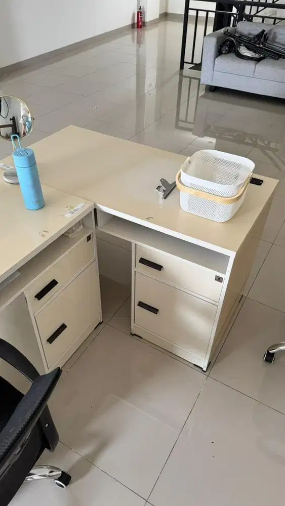 Lengkap ambil semua buat di kantor