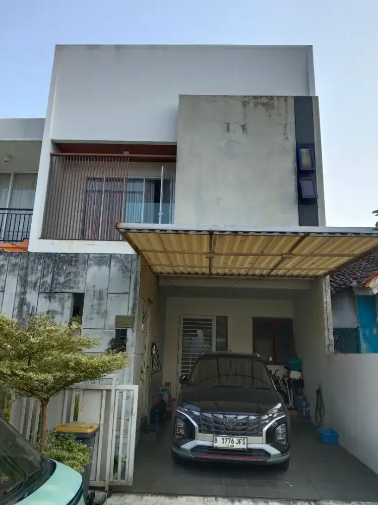 Dijual Rumah 2 Lantai Sektor 1A