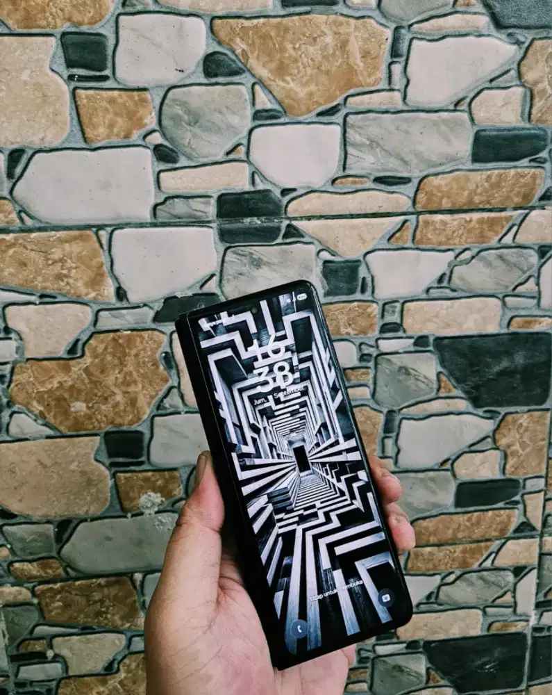 Samsung Zfold 3 5G Metalik black sein resmi