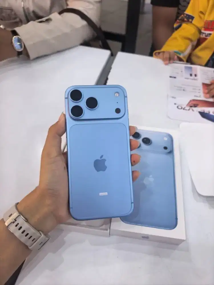 Iphone 18 Pro Glacier