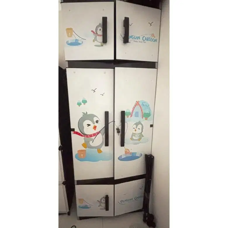 Lemari plastik kokoh