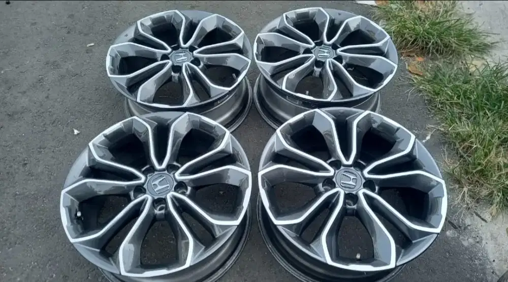 di jual velg Crv faceloft grey polis r18 original