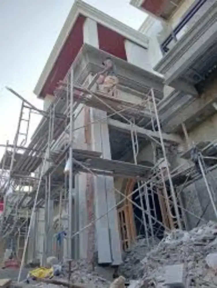TUKANG BANGUNAN