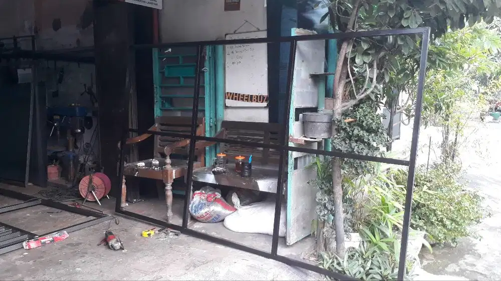 Las Kontruksi papan nama toko cafe neon box sticker Promosi Soloraya