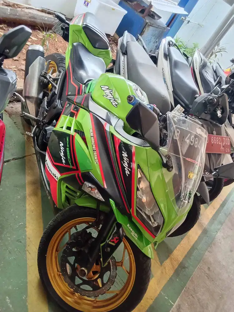 di jual motor ninja 250R tahun 2016