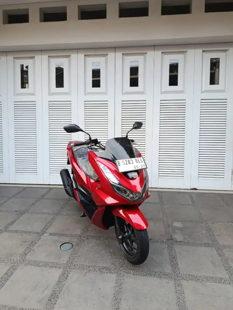 Honda pcx tahun 2024