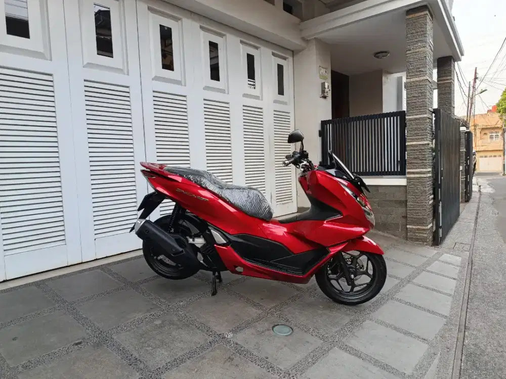 Honda pcx tahun 2024
